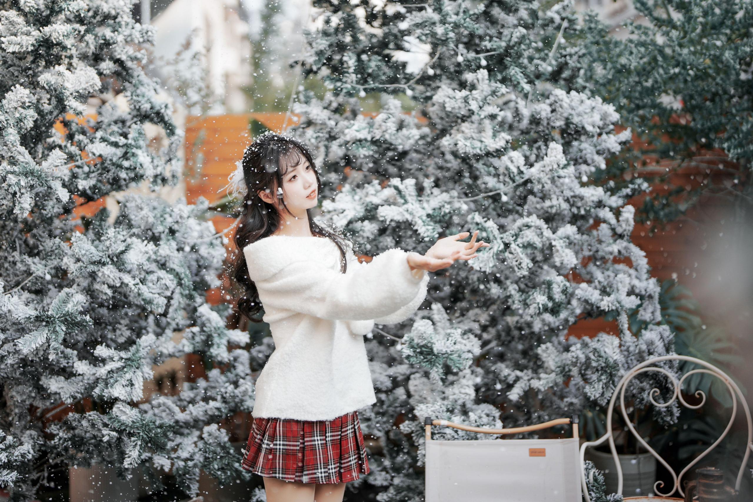 南有陈喵喵~ – 《圣诞人像拍照》[16P]